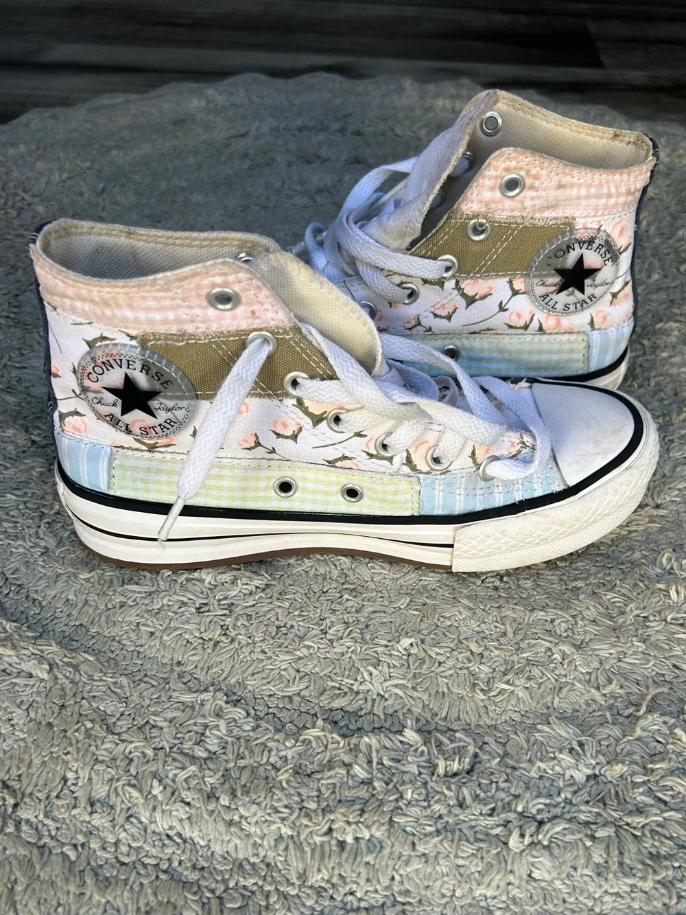 Converse patchwork hightop sneakers girls size 2  Pink blue